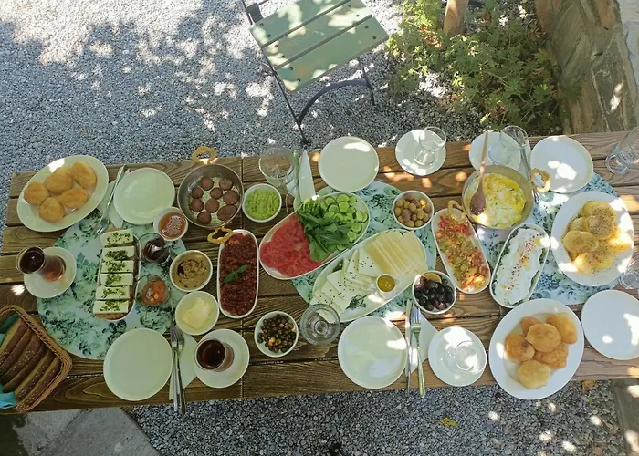 Pulinda Pansiyon Bed & Breakfast