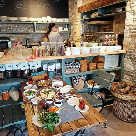 B&B Puli Stone Doğanbey