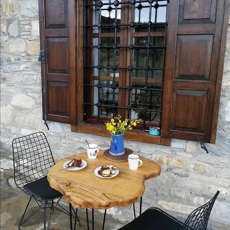 Puli Stone Nocleg ze śniadaniem 4*